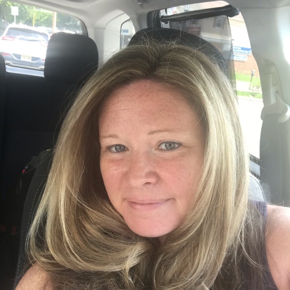 Meet your Posher, Amber - Picture 1 of 1